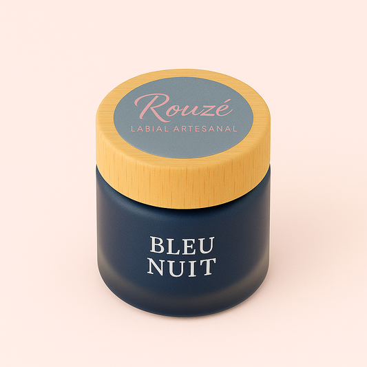 ROUZÉ – Bleu Nuit Bálsamo labial nutritivo con aroma natural de vainilla